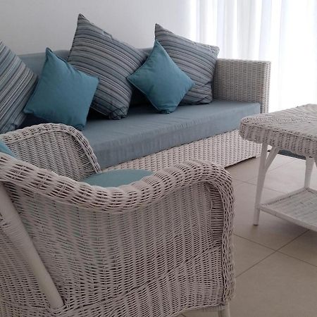 Le Beachclub Pereybere Beach Habitación foto