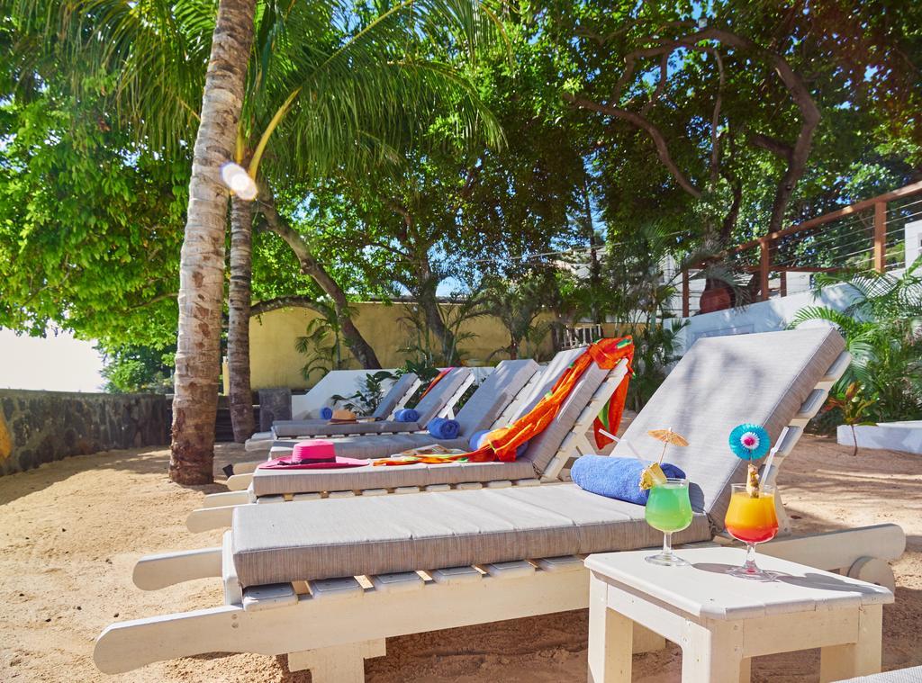 Le Beachclub Pereybere Beach Exterior foto